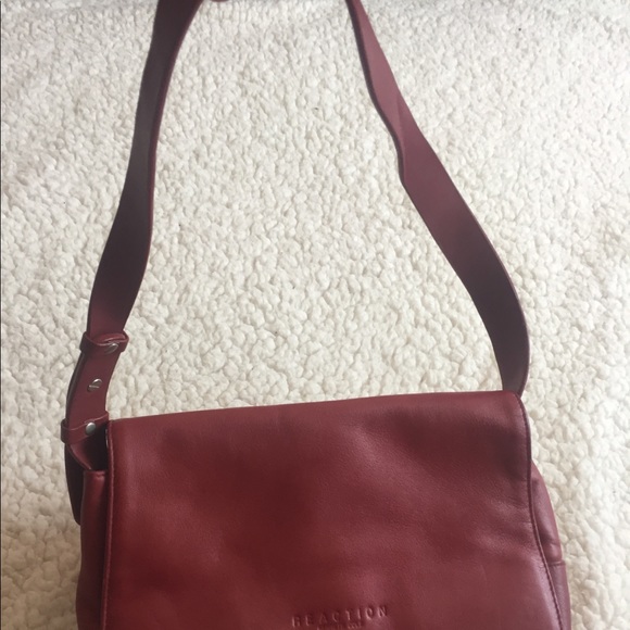 Kenneth Cole Reaction Purse - Picture 5 of 9